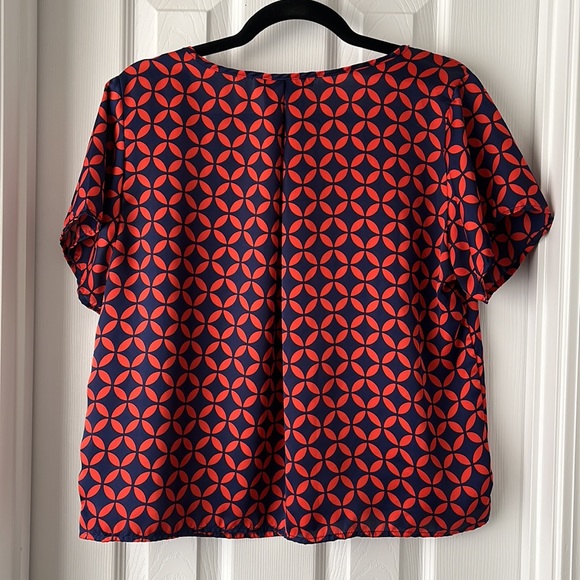 Forever 21 Geometric Short Sleeve Blouse - Picture 2 of 3